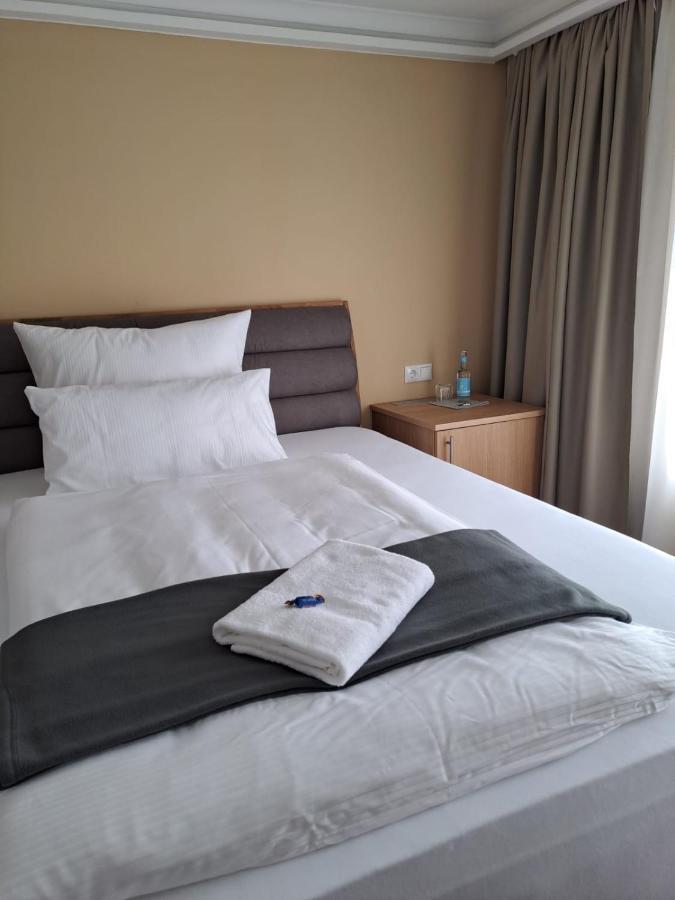 Hotel Rhin Inn Fehrbellin 外观 照片